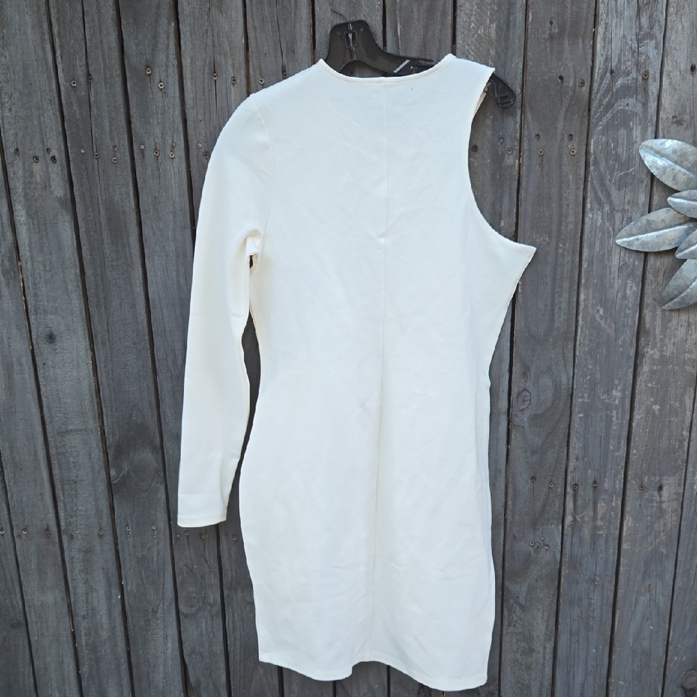 Abercrombie & Fitch Cream Asymmetrical One-Shoulder Dress - Picture 5 of 8